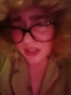 חדר צ'אט בשידור חי של mcjbgfhgjhiiilllufjyf