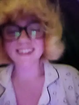 mcjbgfhgjhiiilllufjyfn Live chat-huone