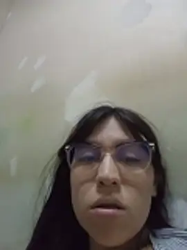 חדר צ'אט בשידור חי של CamilaSmit24