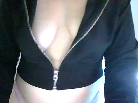 LaCoquineSonia's Live Chat Room
