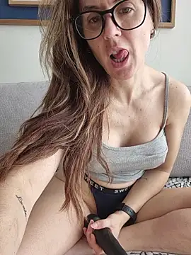 --Ari-- чат на живо