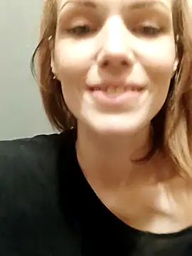 חדר צ'אט בשידור חי של Angie_meow