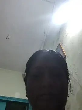 yamini1431's Live Chat Room