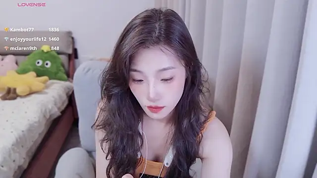 yuyu_77 – live chatrum