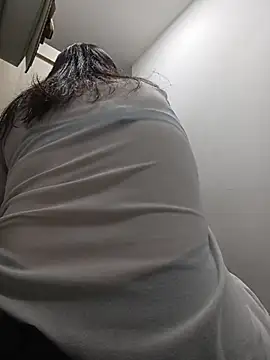 Julieth_hot-69 লাইভ চ্যাট রুম