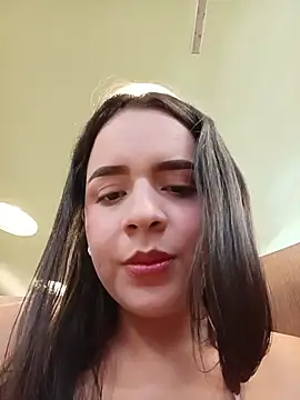 Julieth_hot-69's Live Chat Room
