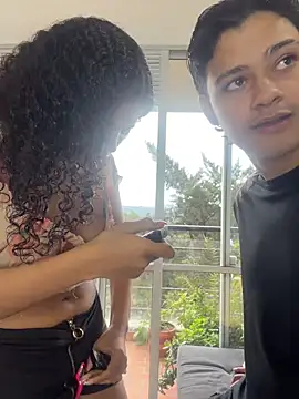 AndresXXXSHOWS – Naživo chatovacia miestnosť