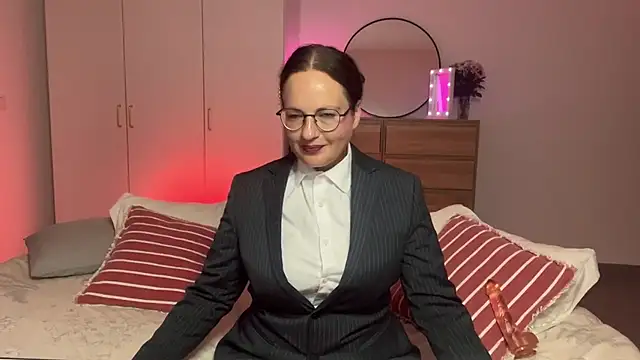 UnderWunder's Live Chat Room