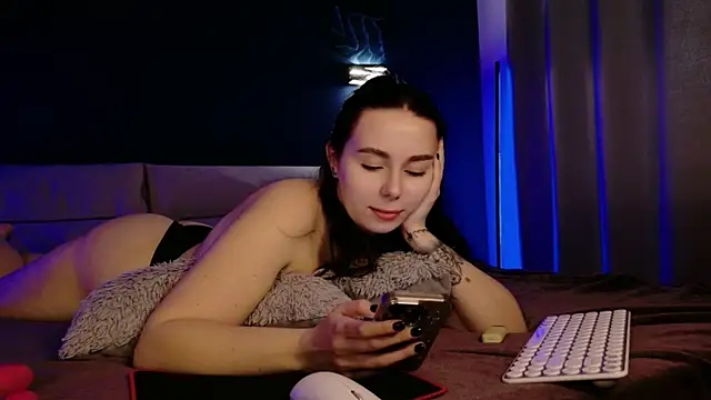 Di_na_Bell Adlı Modelin Canlı Sohbet Odası