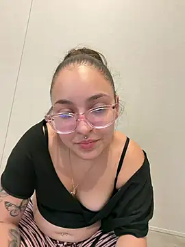 Mamachulita's Live Chat Room