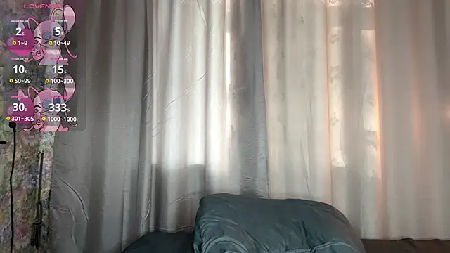 LoraDavi's Live Chat Room