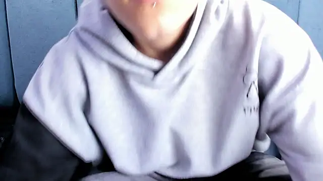 Megan_Thompson_'s Live Chat Room