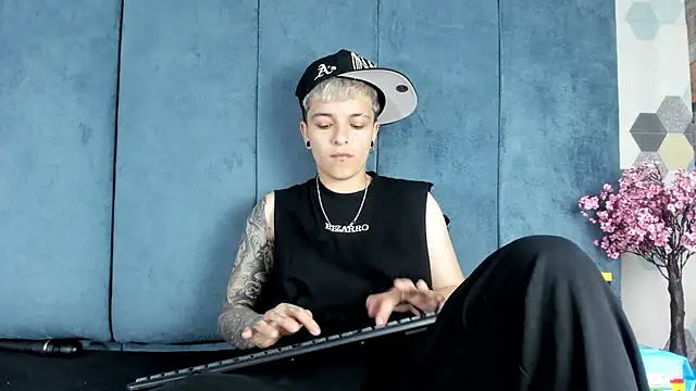 Megan_Thompson_ Live Chatraum