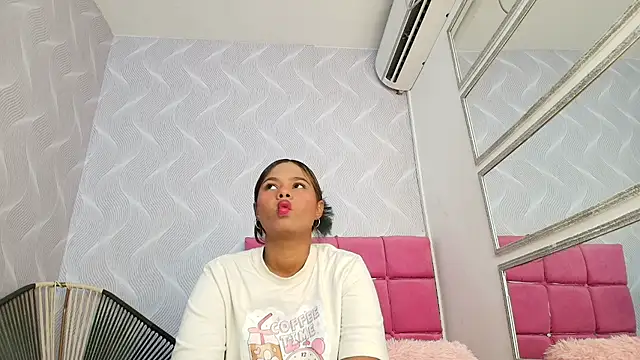 keyla_mejia – Naživo chatovacia miestnosť