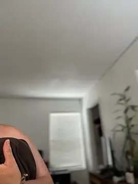 Chat soba uživo modela Alix_Valentine