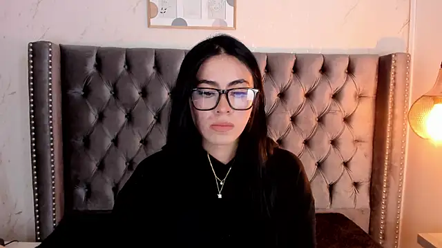 חדר צ'אט בשידור חי של Anya_Belth