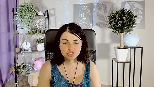 MartaEdams' Live Chat Room