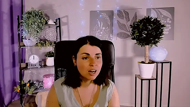 MartaEdams чат на живо