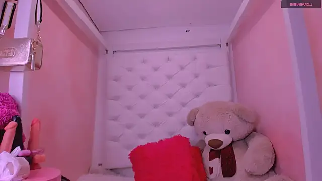 ห้องแชทสดของ eimy_skinny_