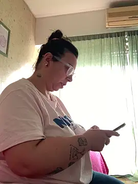 LupitaHaze's Live Chat Room