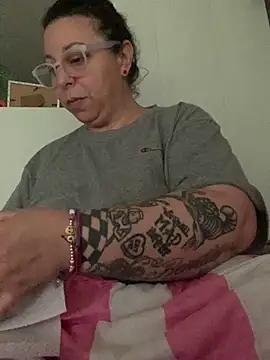 LupitaHaze Live Chatraum