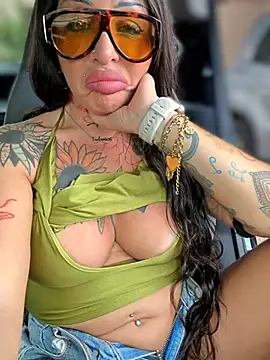 ASSERINAAA Show di sesso, in cam, in diretta