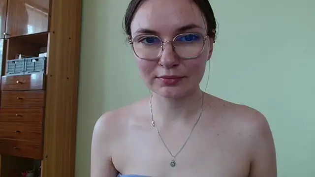 LooveELLYx – Naživo chatovacia miestnosť