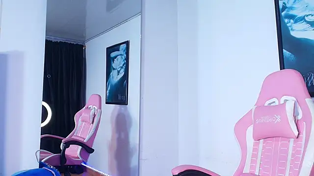 GraceWallace_'s Live Chat Room