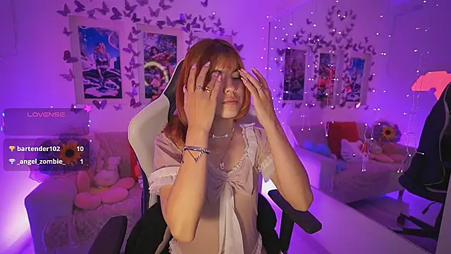 ห้องแชทสดของ DahliaGrey