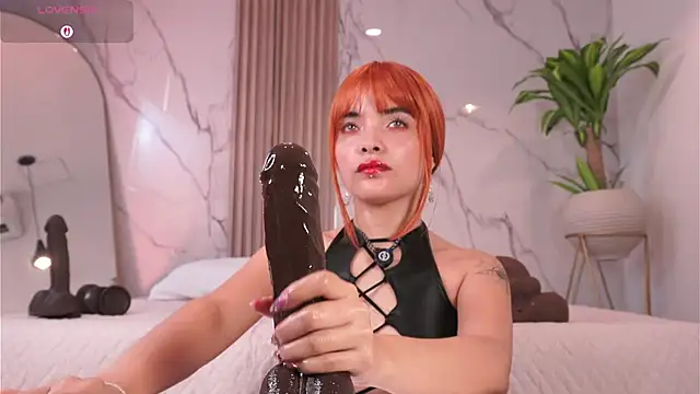 mili_moon_ Adlı Modelin Canlı Sohbet Odası