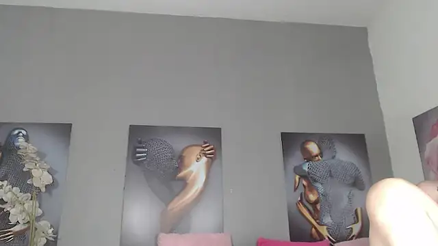 Chat soba uživo modela AntonellaBlanc
