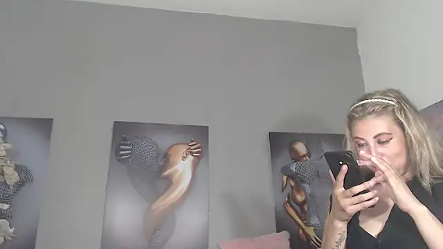 AntonellaBlanc Adlı Modelin Canlı Sohbet Odası