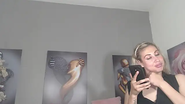 Živá chatovací místnost AntonellaBlanc