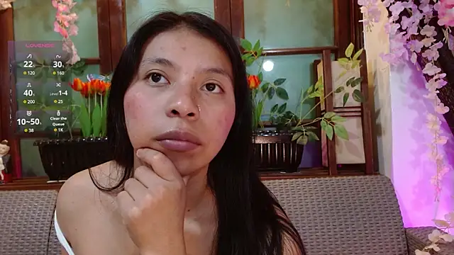 samara_selene Adlı Modelin Canlı Sohbet Odası