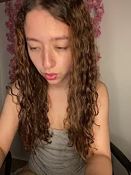 -rosi Adlı Modelin Canlı Sohbet Odası
