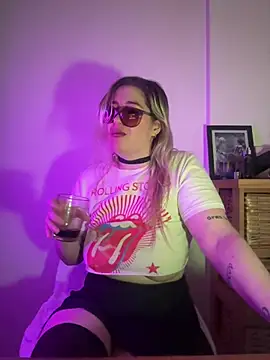 Granlady7's Live Sex Cam Show