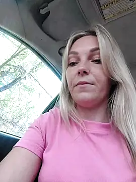 Yourblonde_69 লাইভ চ্যাট রুম