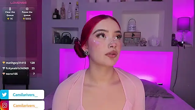 غرفة دردشة Camila_Rivers المباشرة