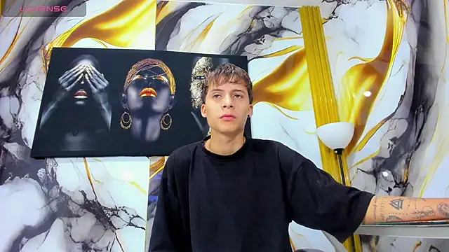 عرض كام mono_blonde الجنسي المباشر