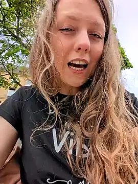 חדר צ'אט בשידור חי של Eveline_Beauty_Kitty