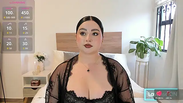 Lea_Joness' Live Chat Room