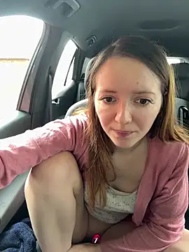 Seks show uživo modela FayeFlame na kameri