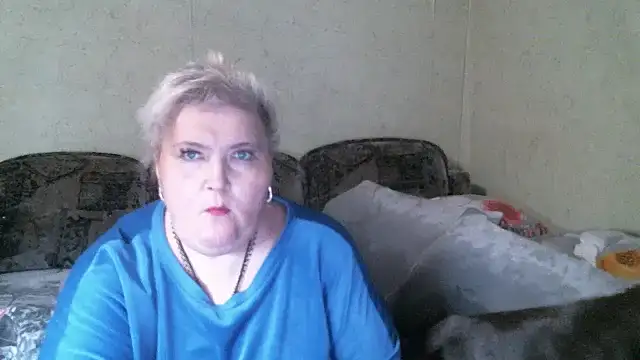 Lana555 Adlı Modelin Canlı Sohbet Odası