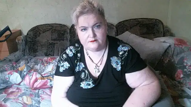 Lana555 Adlı Modelin Canlı Sohbet Odası