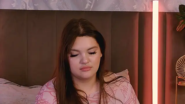 Živá chatovací místnost EmilyHyde