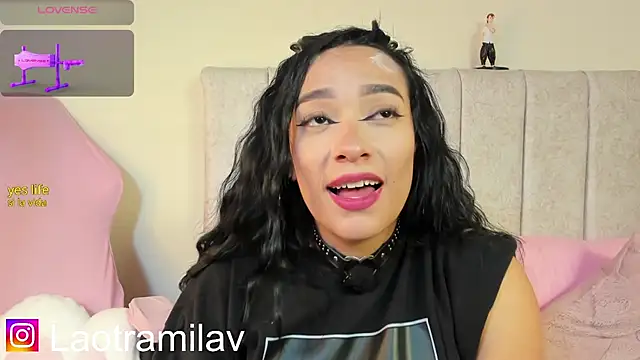 MilaVelourn Live chat-huone