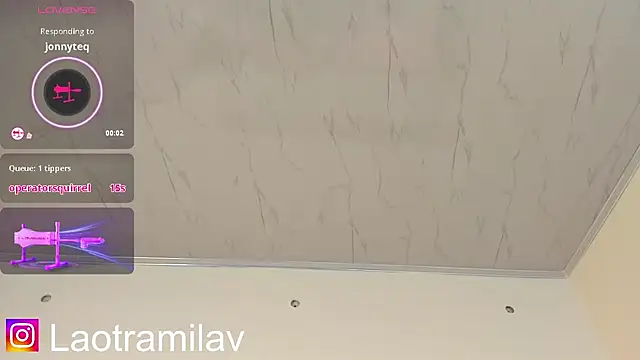 MilaVelour: онлайн-чат