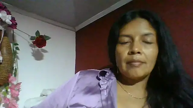 DianaOchoa_ Adlı Modelin Canlı Sohbet Odası