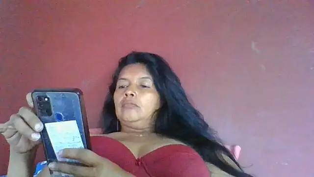 DianaOchoa_'s Live Chat Room