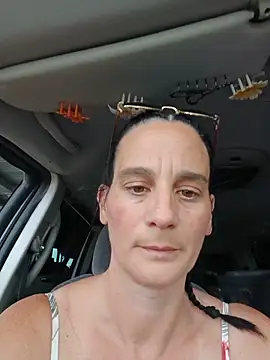 חדר צ'אט בשידור חי של caro252